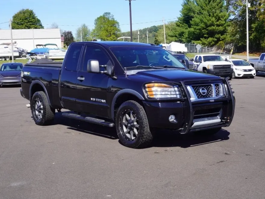 2014 Nissan Titan PRO-4X photo 1