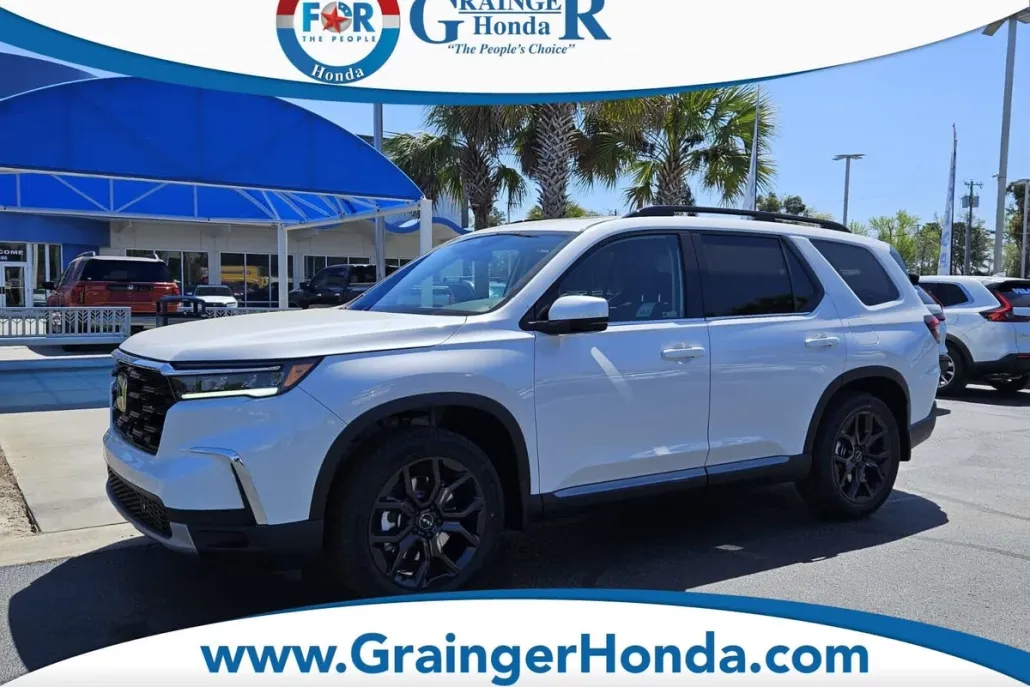 2025 Honda Pilot Touring photo 1