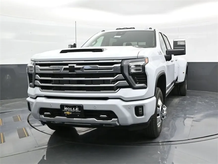 2026 Chevrolet Silverado 3500HD High Country photo 1