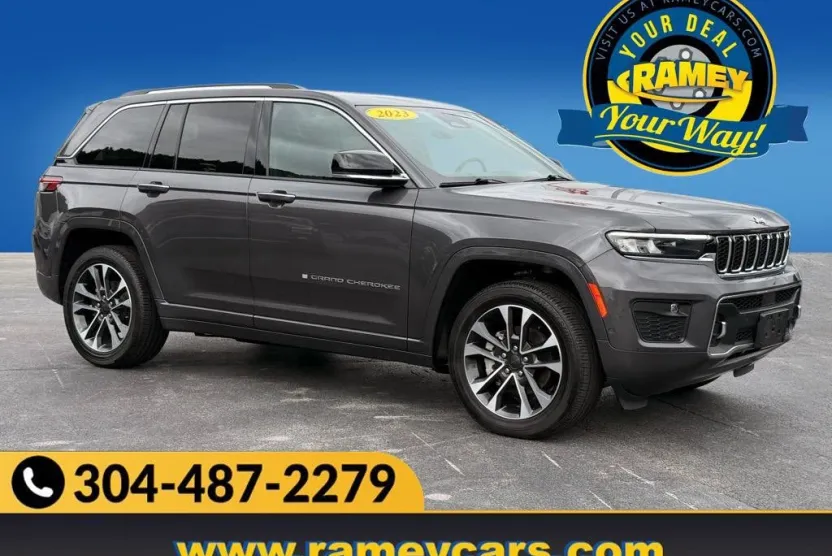 2023 Jeep Grand Cherokee Overland photo 1
