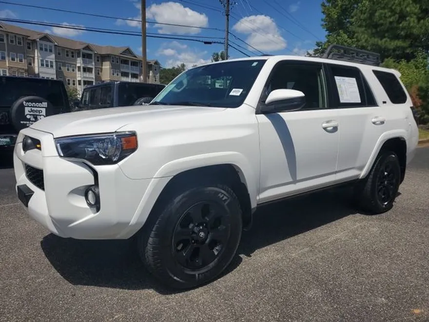 2019 Toyota 4Runner SR5 photo 1