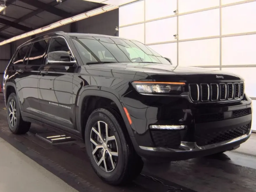 2024 Jeep Grand Cherokee Limited photo 1