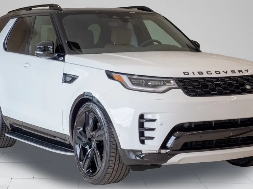 2025 Land Rover Discovery SE photo 1