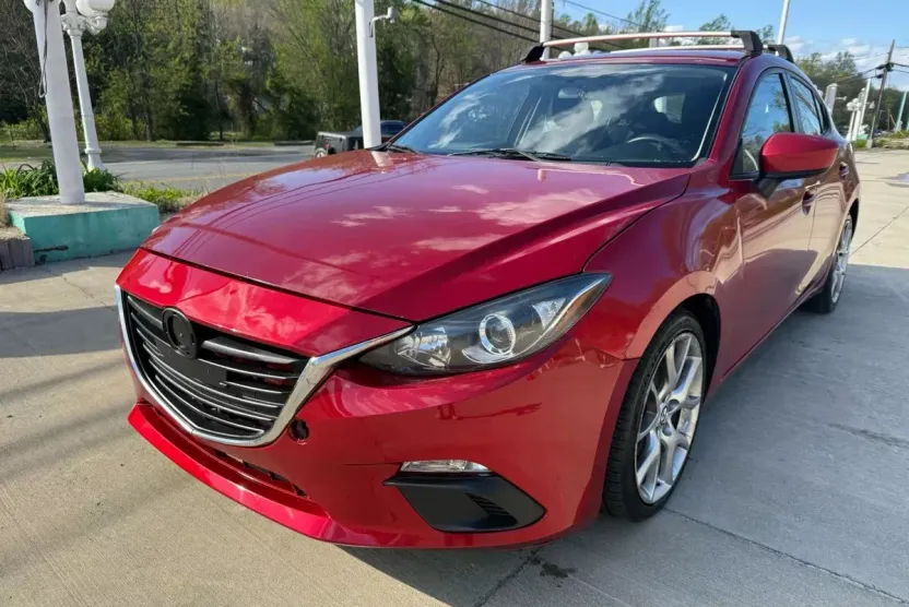 2014 Mazda Mazda3 i Sport Hatchback photo 1