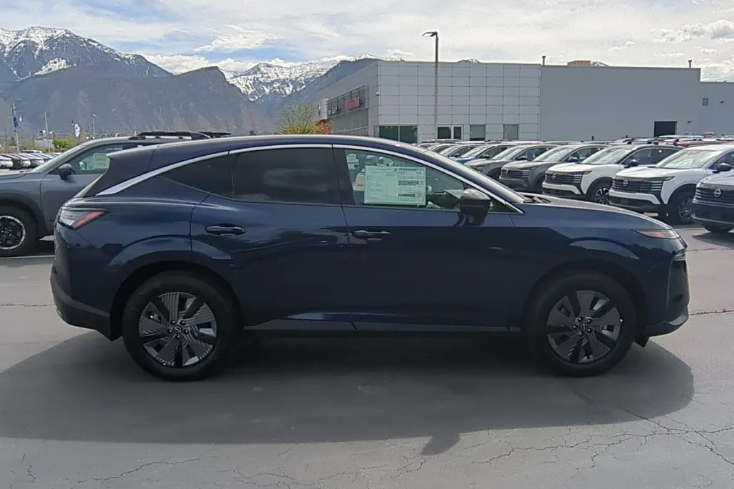 2025 Nissan Murano SL photo 1
