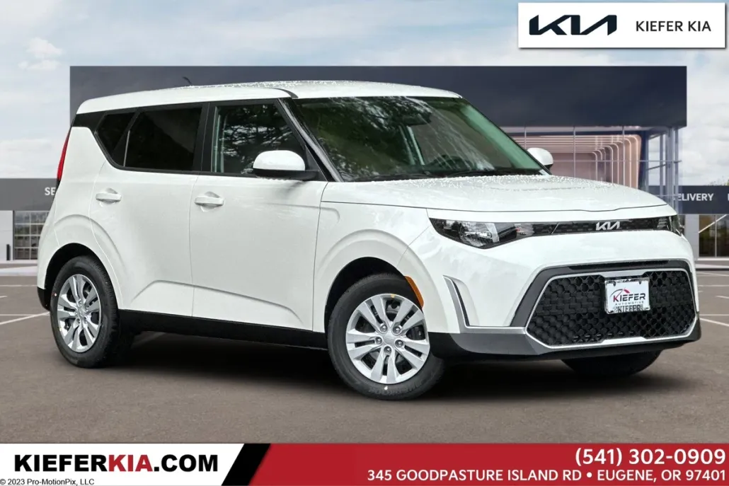 2025 Kia Soul LX photo 1