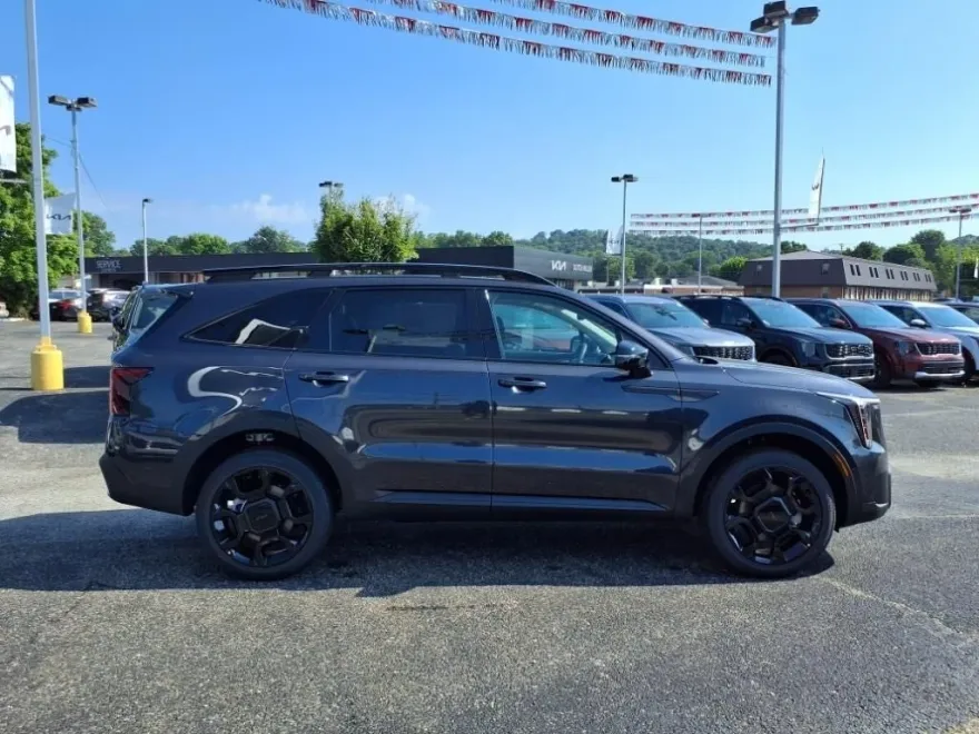 2025 Kia Sorento X-Line SX photo 1