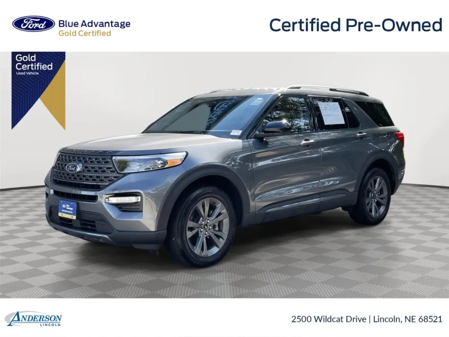 2023 Ford Explorer XLT photo 1