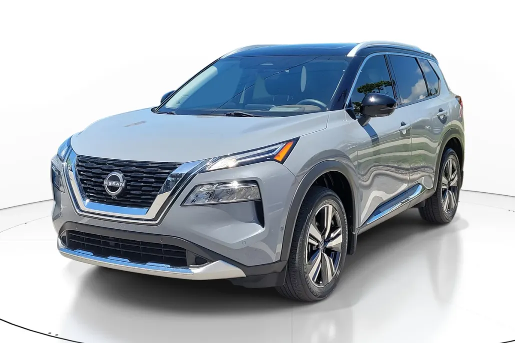2023 Nissan Rogue Platinum photo 1