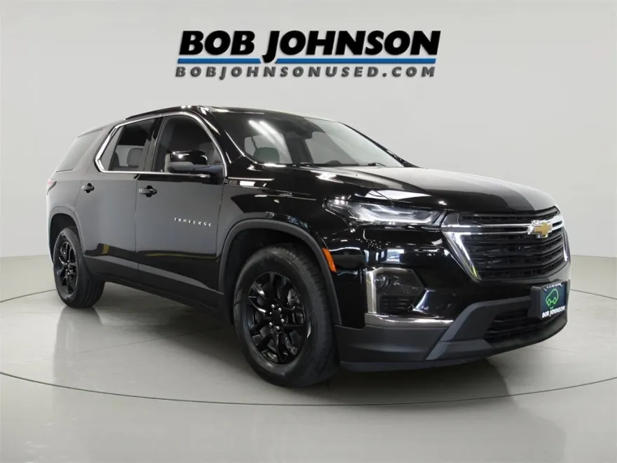 2023 Chevrolet Traverse LS photo 1