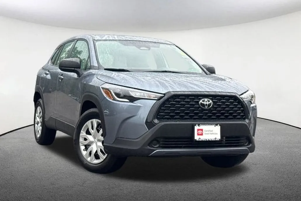 2025 Toyota Corolla Cross L photo 1
