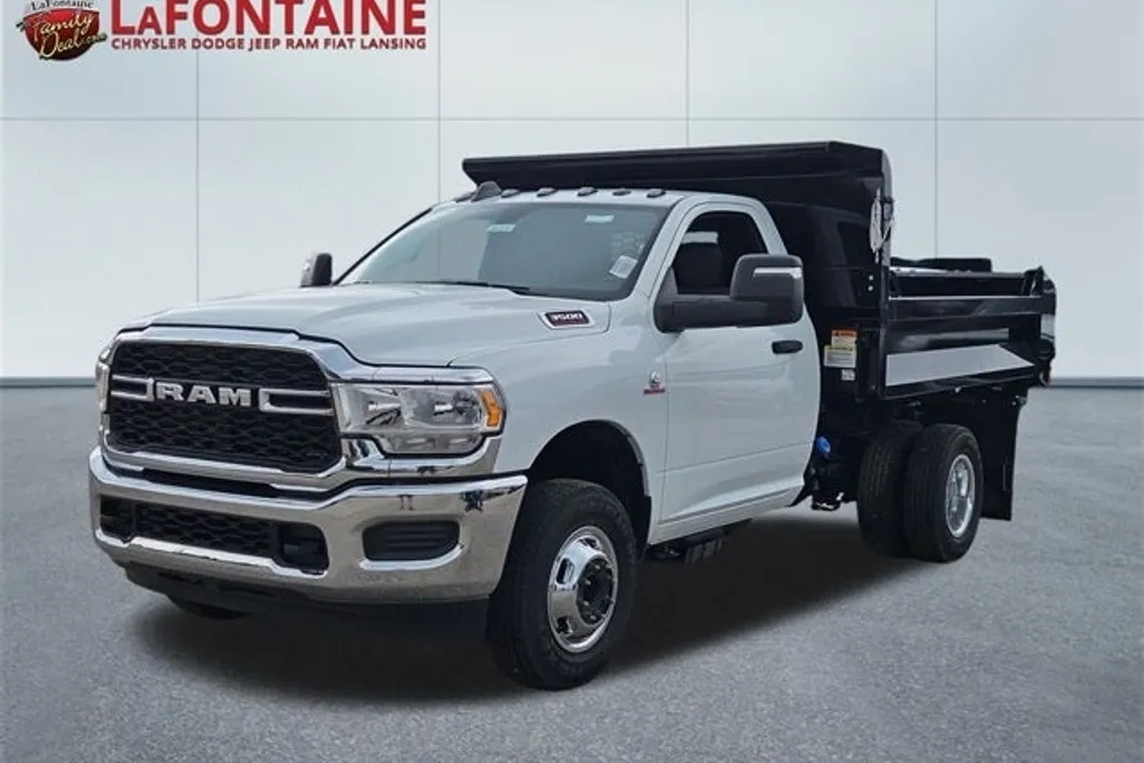 2024 Ram 3500 Tradesman photo 1