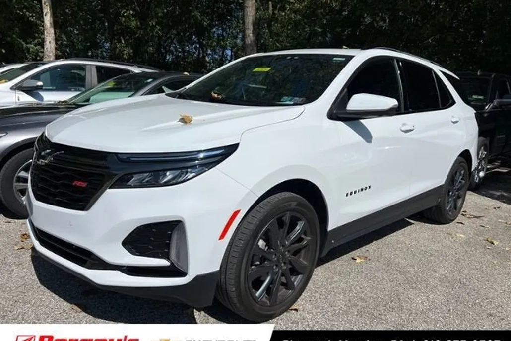 2023 Chevrolet Equinox RS photo 1