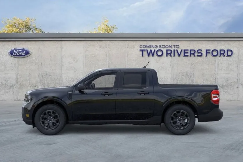2025 Ford Maverick XLT photo 1