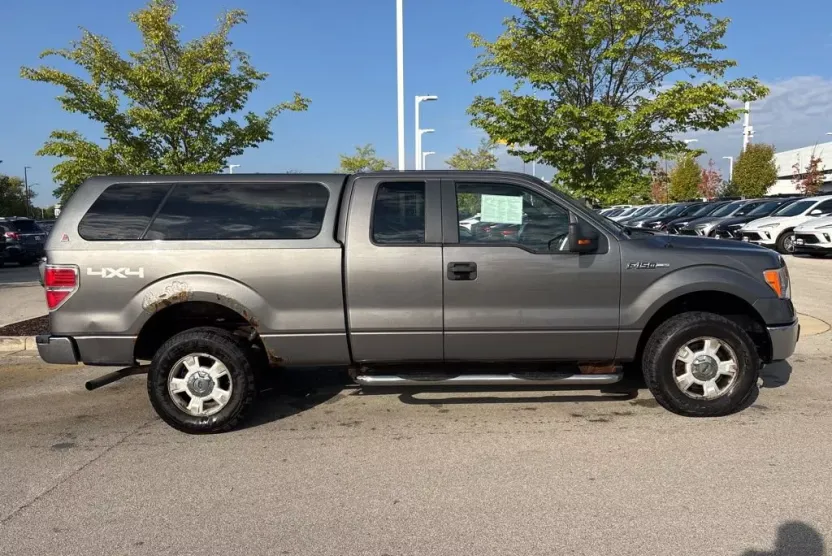 2010 Ford F-150 XLT photo 1