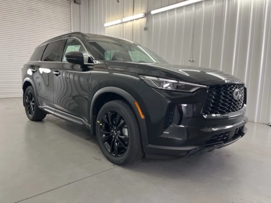 2025 Infiniti QX60 Luxe photo 1
