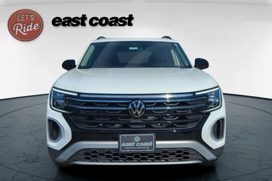 2025 Volkswagen Atlas Peak Edition SE photo 1