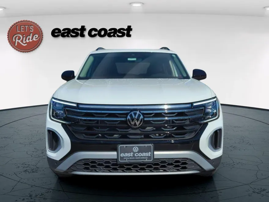 2025 Volkswagen Atlas Peak Edition SE photo 1
