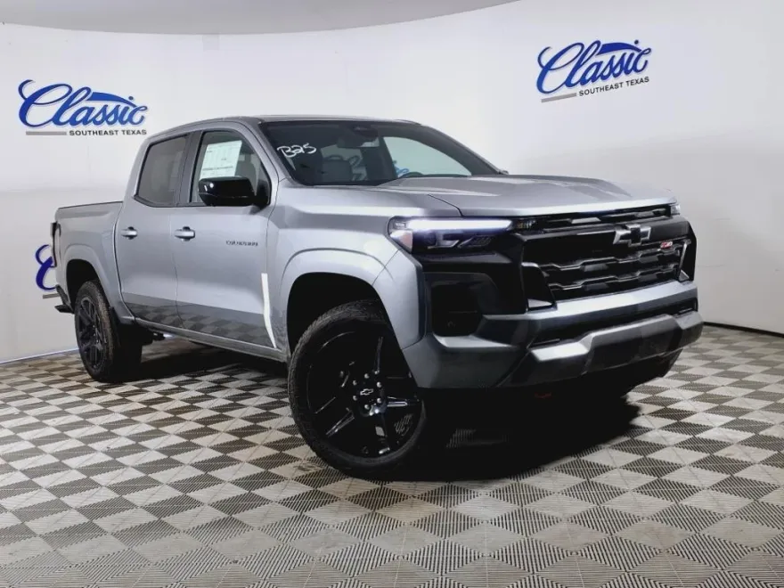 2025 Chevrolet Colorado Z71 photo 1