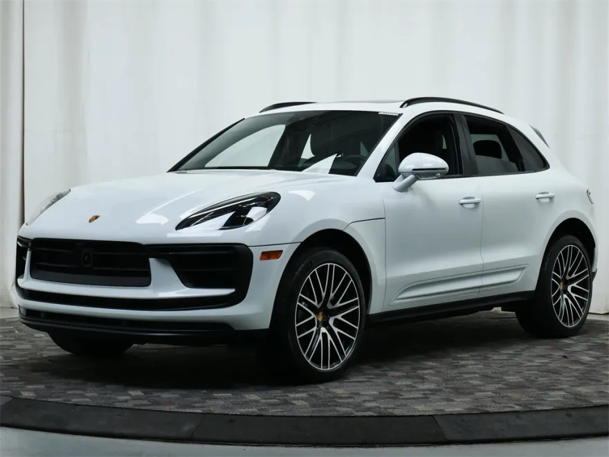 2025 Porsche Macan S photo 1