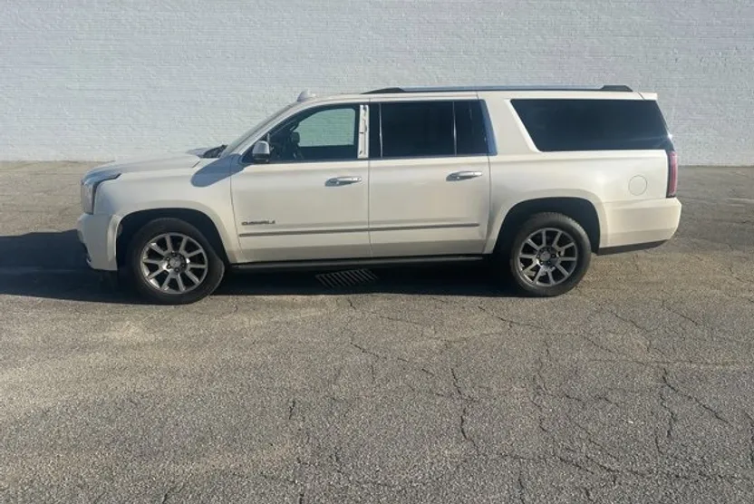 2015 Gmc Yukon XL Denali photo 1