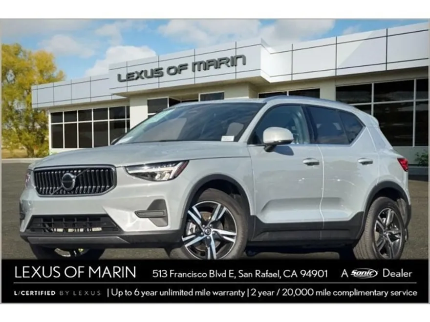 2024 Volvo XC40 Core photo 1