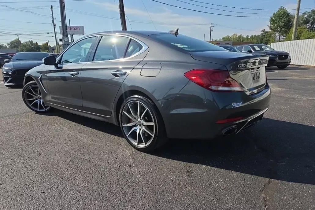 2021 Genesis G70 3.3T photo 1