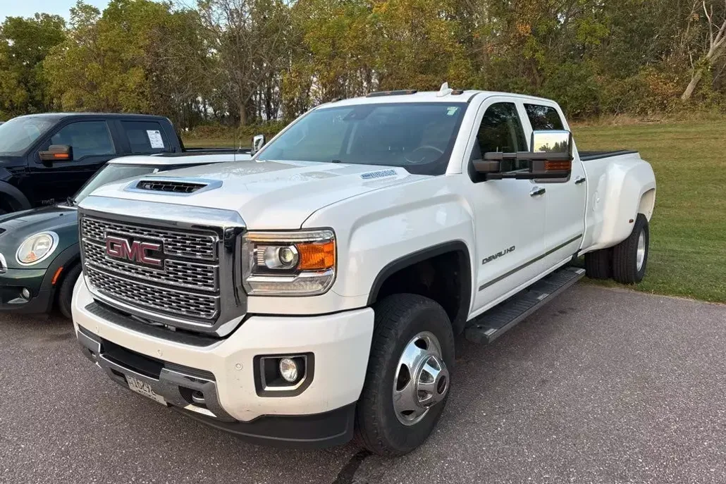 2019 Gmc Sierra HD Denali photo 1