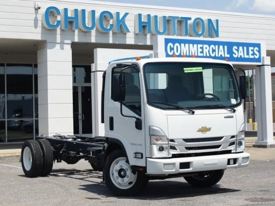 2024 Chevrolet Silverado 4500HD photo 1