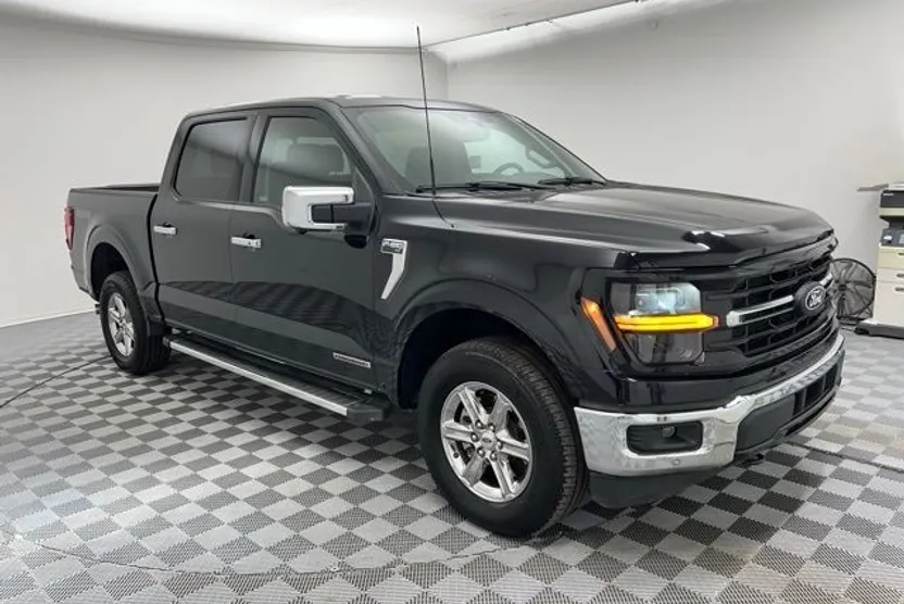 2024 Ford F-150 XLT photo 1