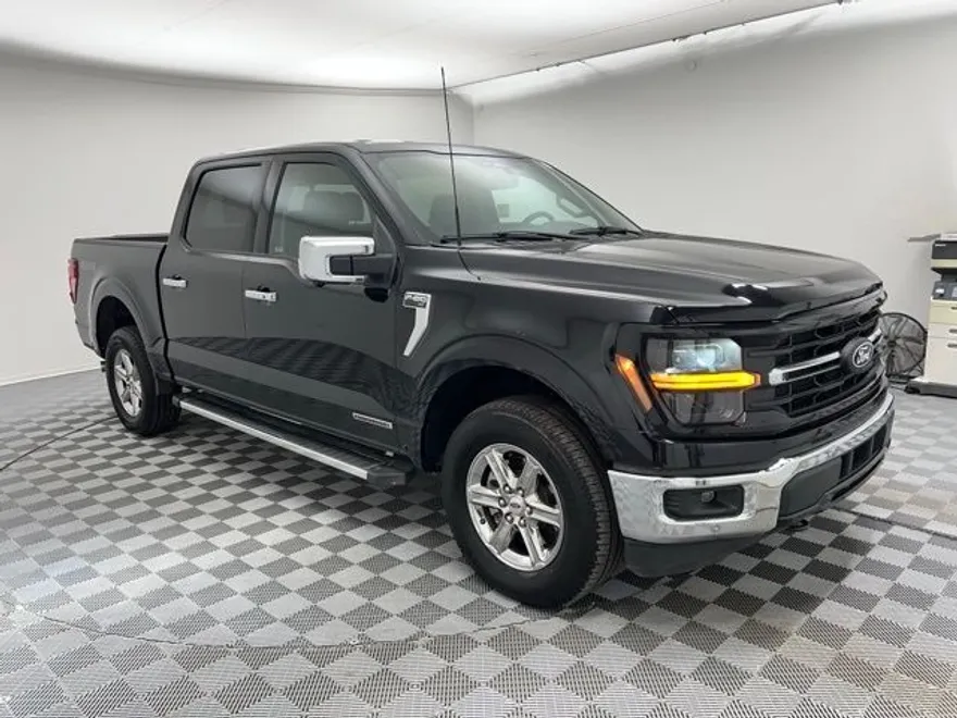 2024 Ford F-150 XLT photo 1