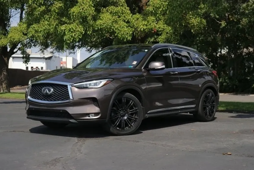 2019 Infiniti QX50 Essential photo 1