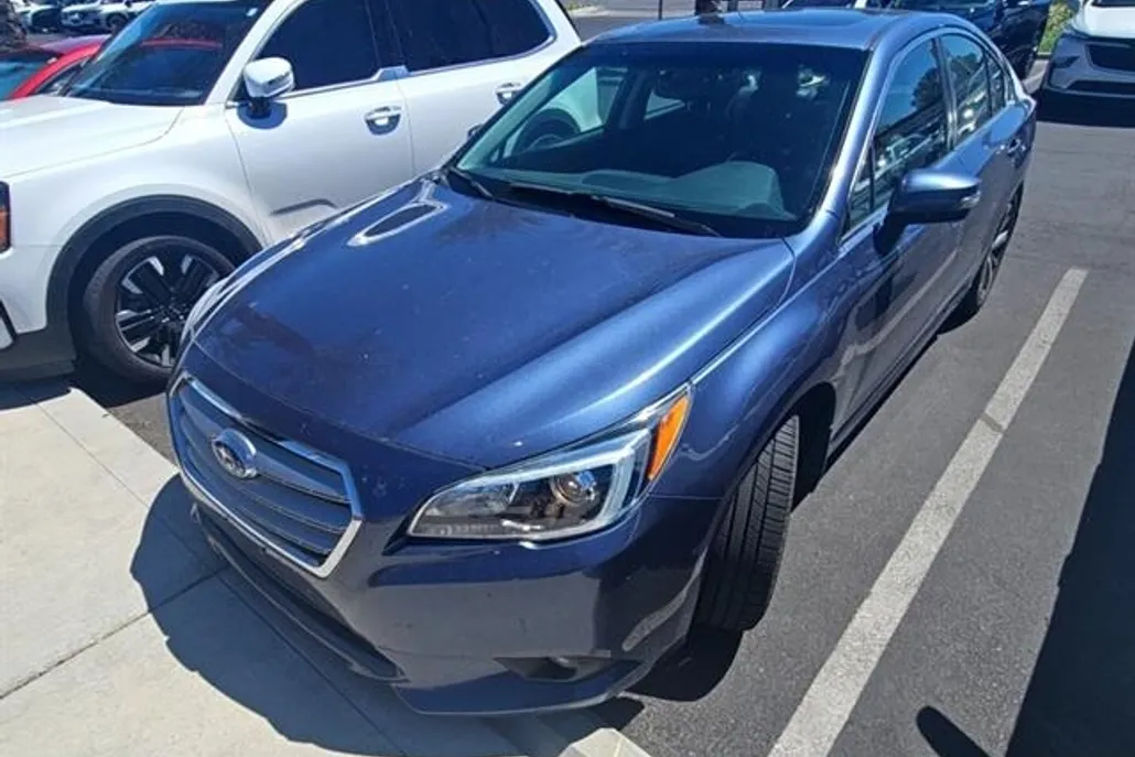 2016 Subaru Legacy 2.5i Limited photo 1