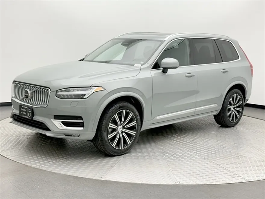 2025 Volvo XC90 AWD Plus photo 1