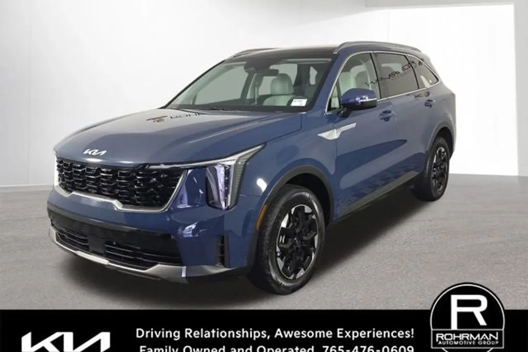 2025 Kia Sorento S photo 1