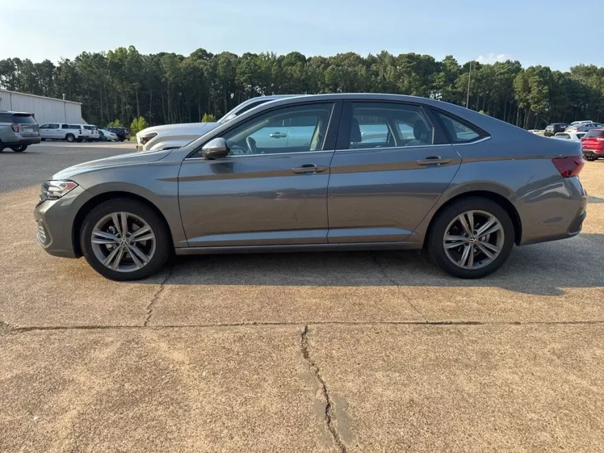 2024 Volkswagen Jetta 1.5T SE photo 1