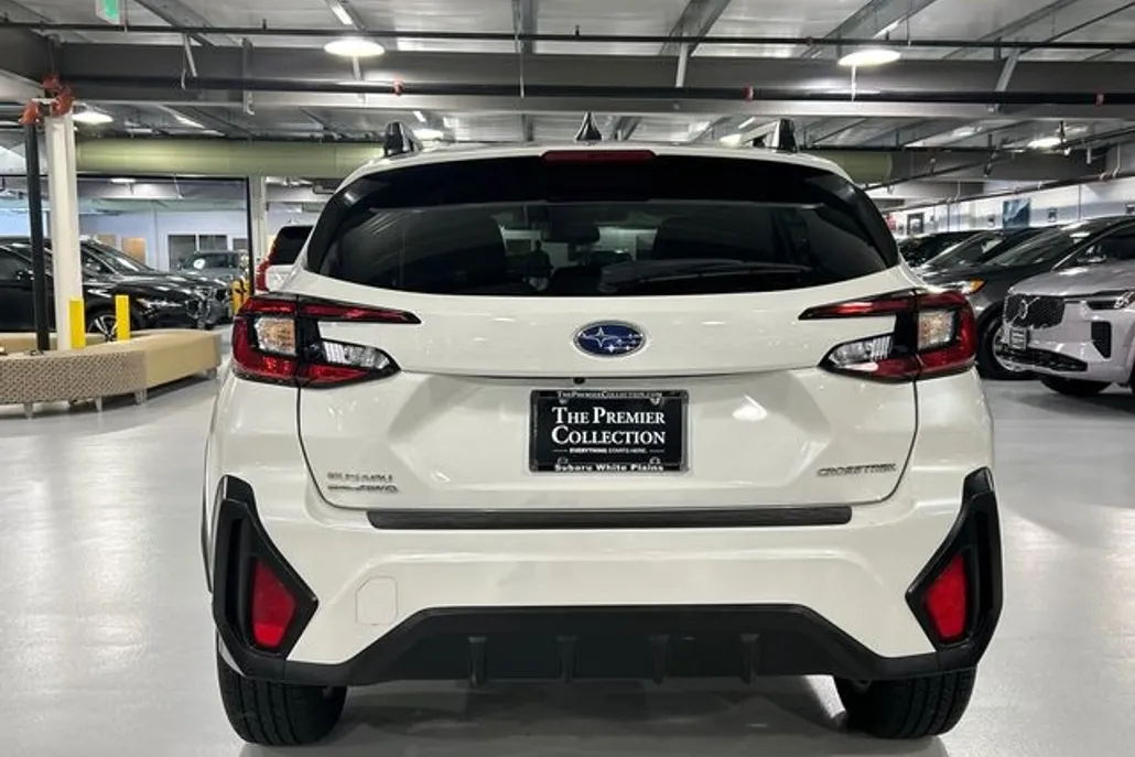 2024 Subaru Crosstrek Premium photo 1
