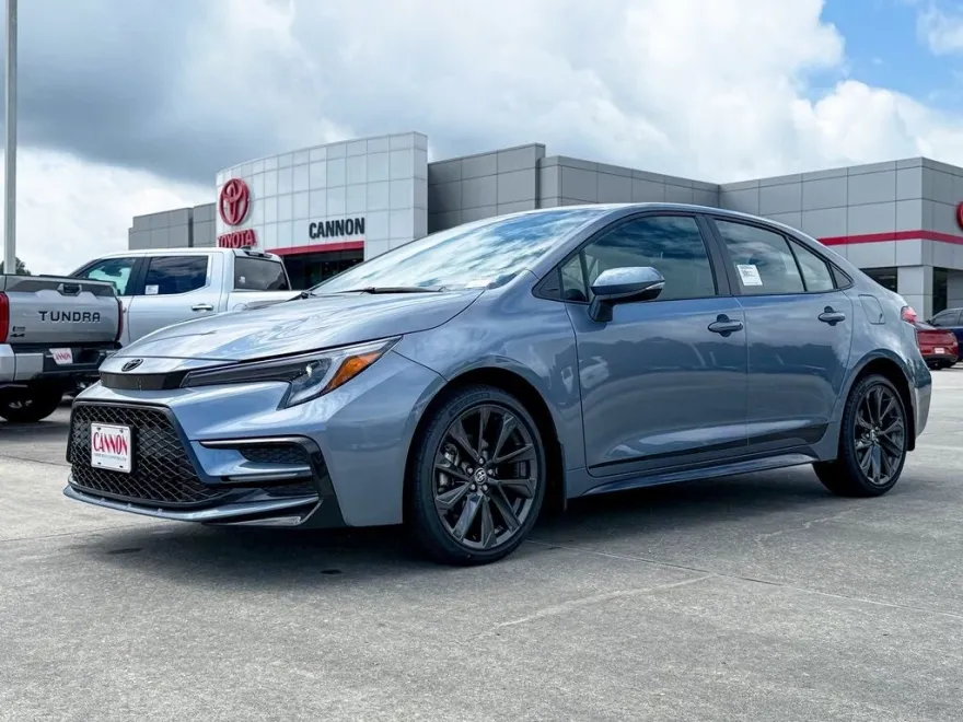 2025 Toyota Corolla SE photo 1