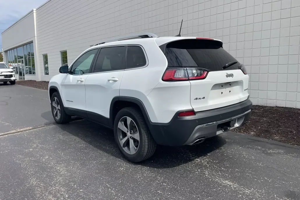 2019 Jeep Cherokee Limited photo 1