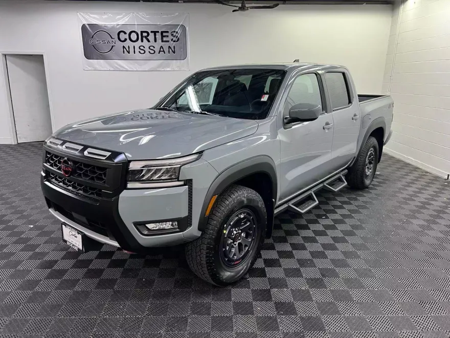 2025 Nissan Frontier PRO-4X photo 1