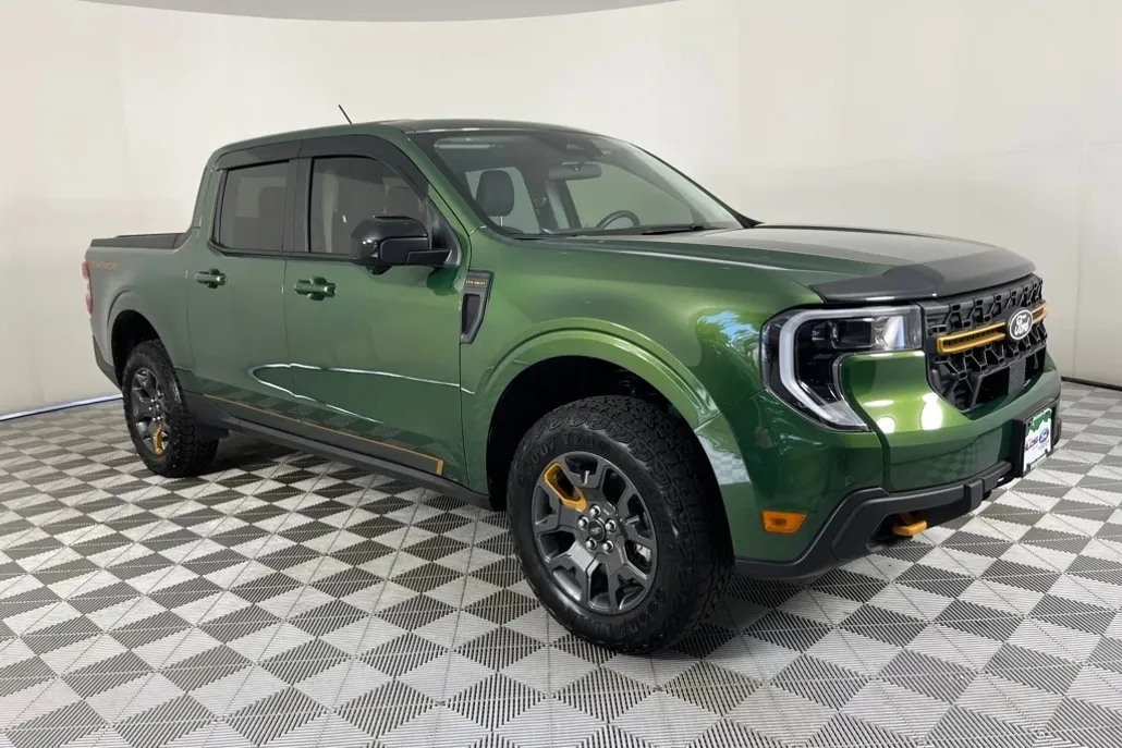 2025 Ford Maverick Tremor photo 1