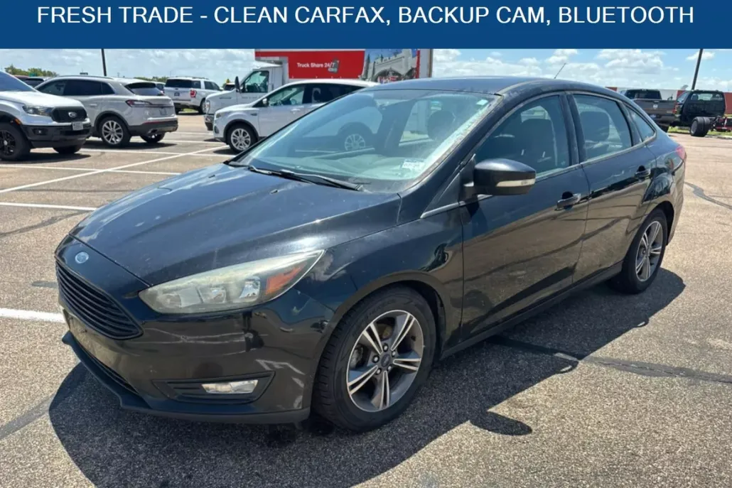 2017 Ford Focus SE photo 1