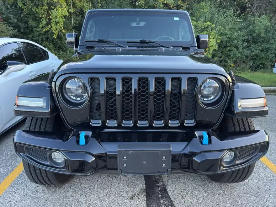 2023 Jeep Wrangler 4xe Sahara High Altitude photo 1