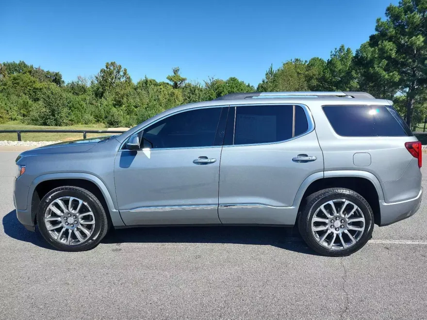 2023 Gmc Acadia Denali photo 1