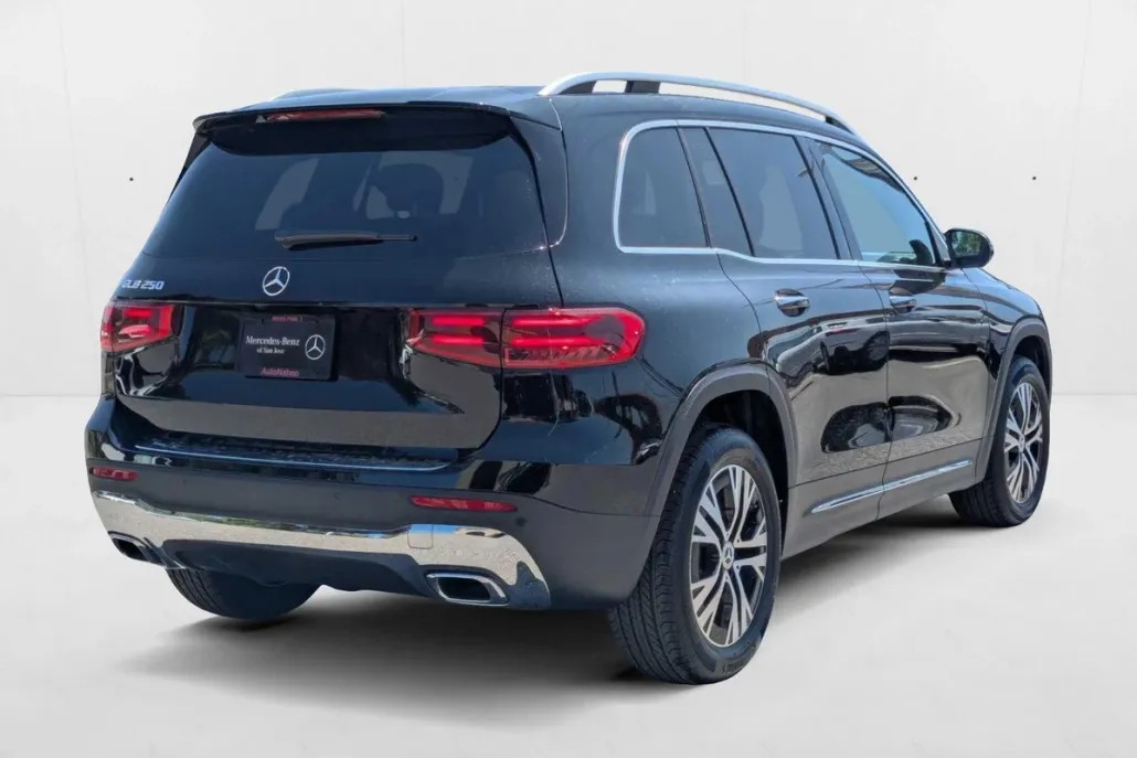 2025 Mercedes Benz GLB 250 photo 1