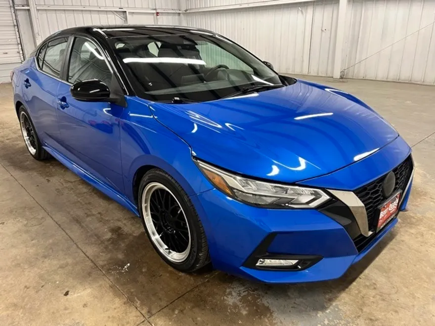 2022 Nissan Sentra SR photo 1