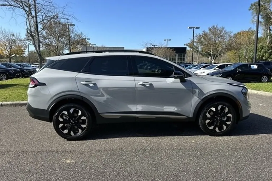 2023 Kia Sportage X-Line photo 1