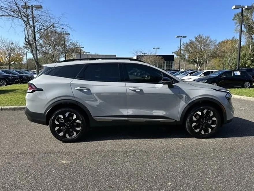 2023 Kia Sportage X-Line photo 1