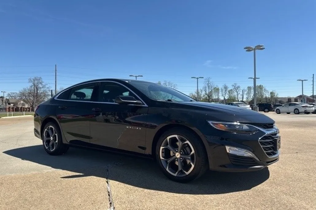 2022 Chevrolet Malibu 1LT photo 1