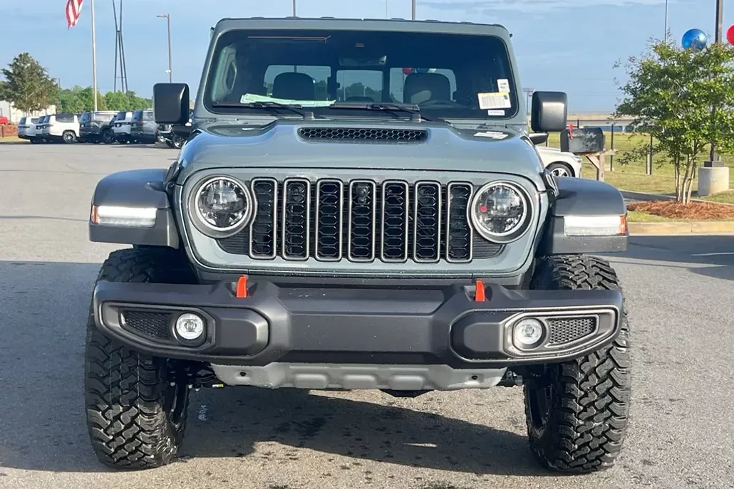 2025 Jeep Gladiator Mojave photo 1